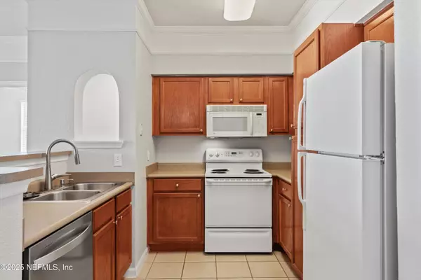 Jacksonville, FL 32216,8550 TOUCHTON RD #628