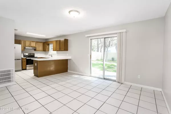 Jacksonville, FL 32233,2065 CHELWOOD CT
