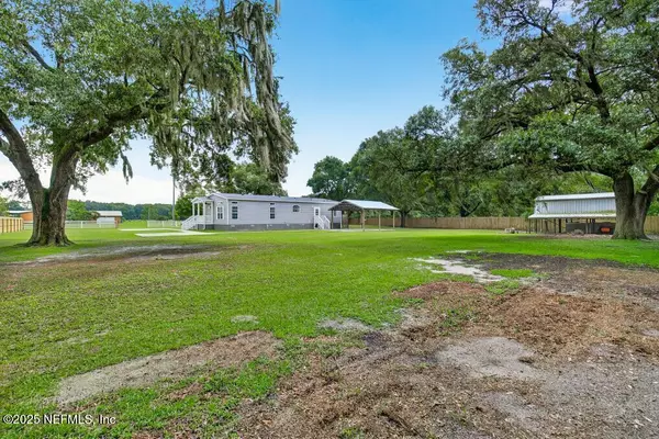 Yulee, FL 32097,85208 AIRPLANE LN