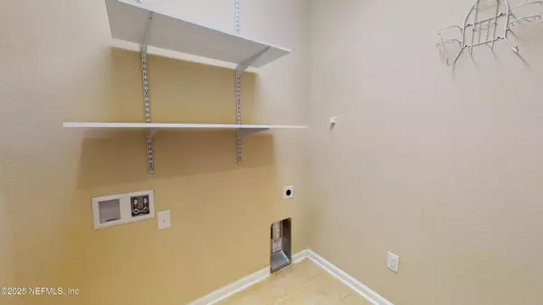 Jacksonville, FL 32218,15858 LEXINGTON PARK BLVD