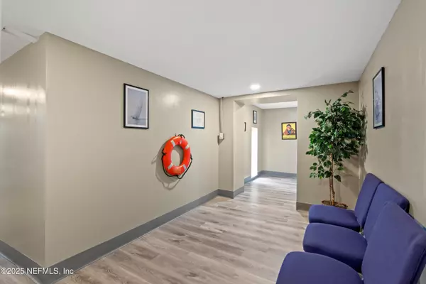 Jacksonville, FL 32210,3787 OLD MIDDLEBURG RD N