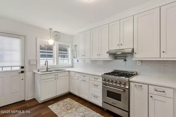 Fernandina Beach, FL 32034,407 CEDAR ST