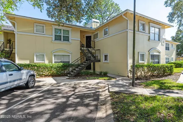 1800 THE GREENS WAY #1007, Jacksonville Beach, FL 32250