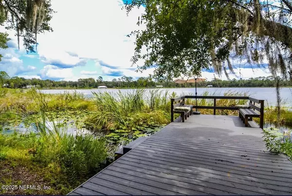 Interlachen, FL 32148,103 BEACON ST