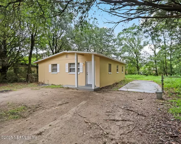 4135 LEONARD CIR E, Jacksonville, FL 32209