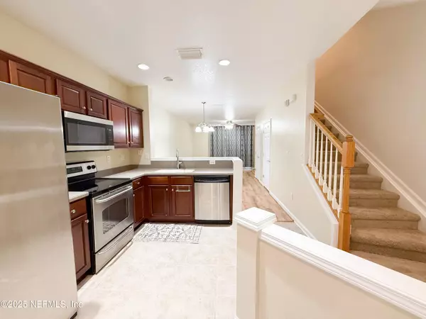 Jacksonville, FL 32256,8110 SUMMER BAY CT