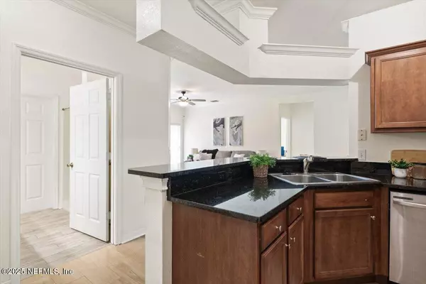 Jacksonville, FL 32256,10961 BURNT MILL RD #1115