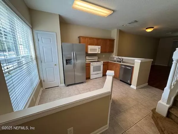 Jacksonville, FL 32216,3469 LONE TREE LN