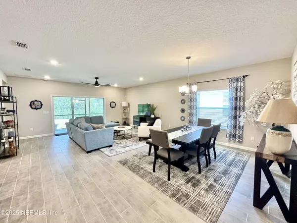 Yulee, FL 32097,75586 PONDSIDE LN