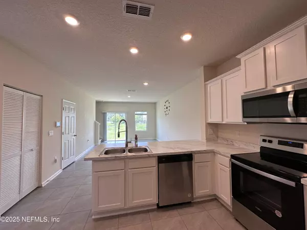 Jacksonville, FL 32218,878 OBSERVATORY Pkwy