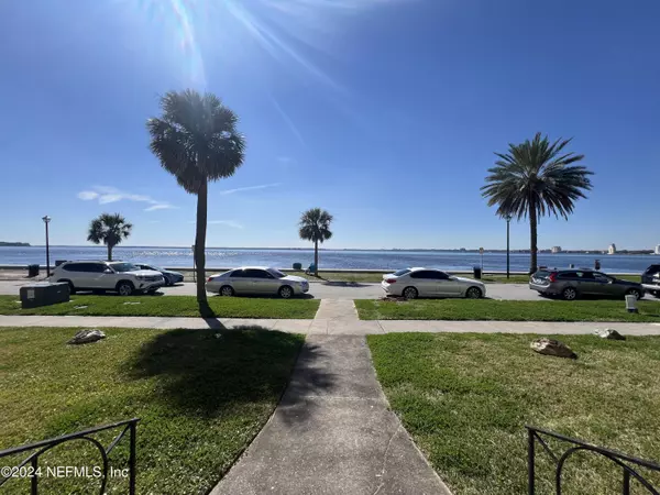 Jacksonville, FL 32207,1781 RIVER RD #4