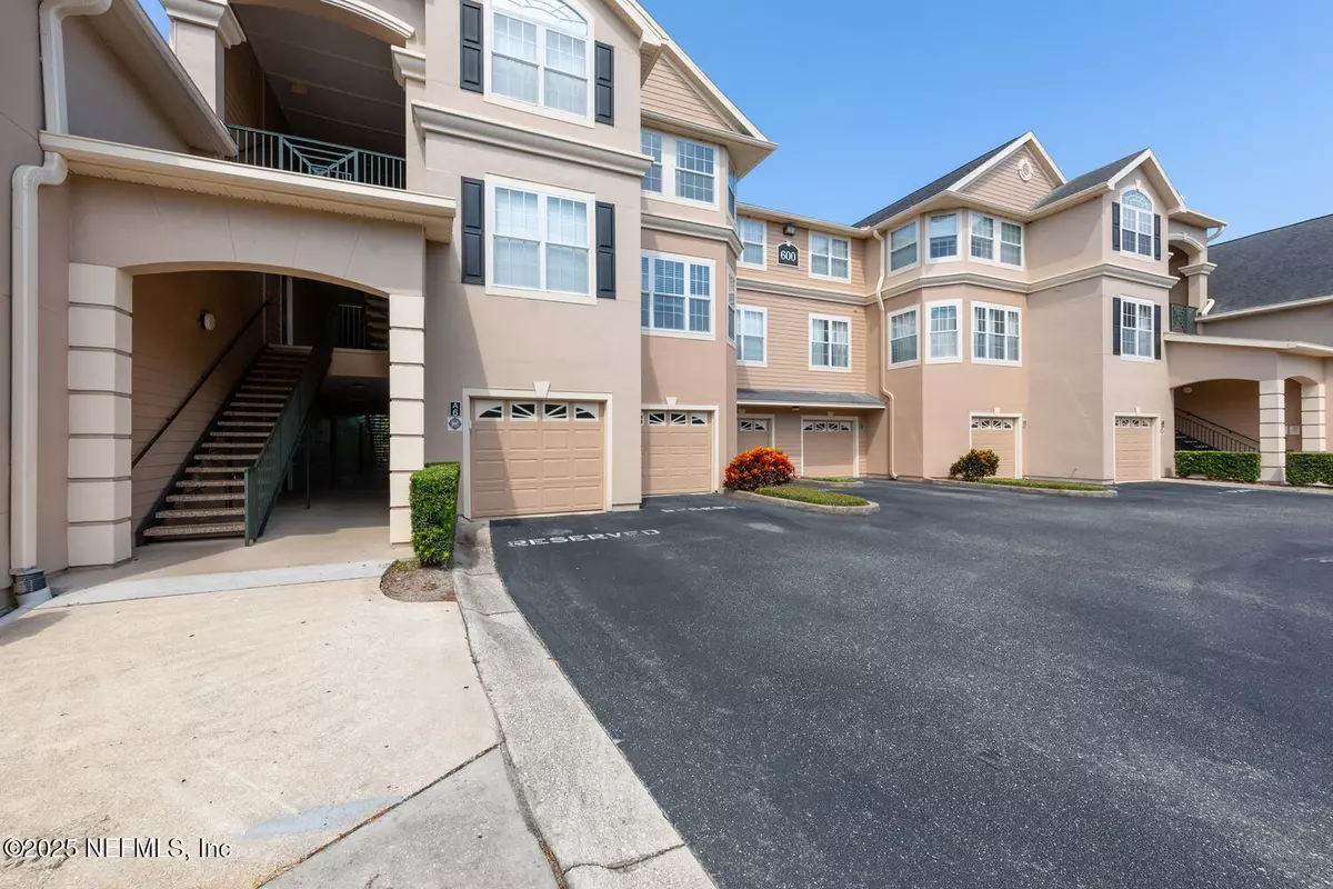 Jacksonville, FL 32224,13810 SUTTON PARK DR N #636