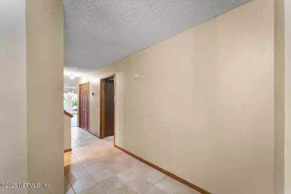 Jacksonville, FL 32225,3918 MEADOWVIEW DR N