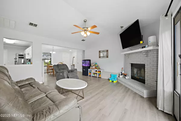 Jacksonville, FL 32225,12429 SAFESHELTER DR S