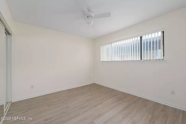 Jacksonville, FL 32257,9360 CRAVEN RD #407