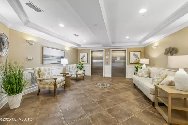 Jacksonville, FL 32216,4480 DEERWOOD LAKE Pkwy #554