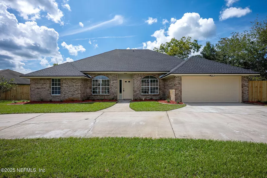 6864 PLUM LAKE DR E, Jacksonville, FL 32222