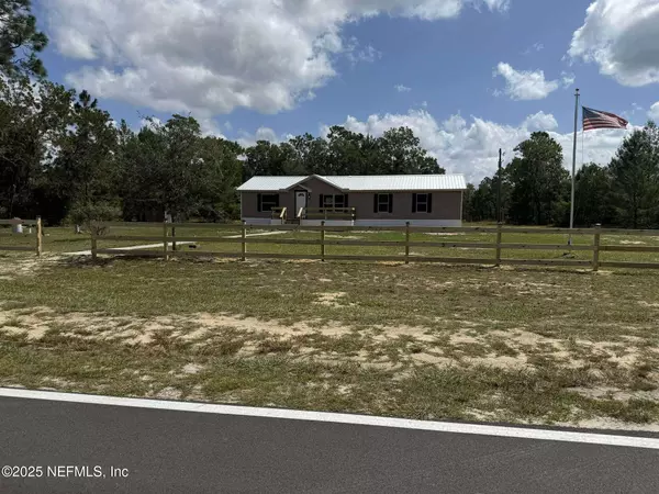 Interlachen, FL 32148,728 COUSINTOWN RD