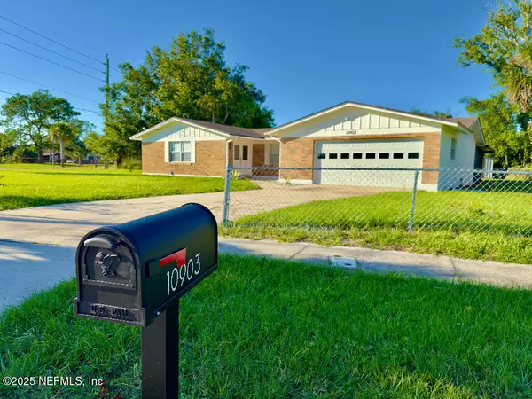 10903 MAJURO DR, Jacksonville, FL 32246