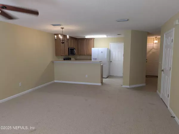 Fleming Island, FL 32003,1500 CALMING WATER DR #5503