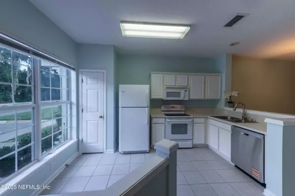 Jacksonville, FL 32216,3483 LONE TREE LN