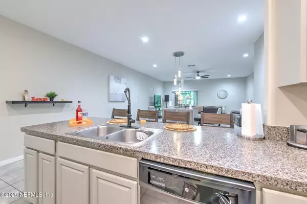 Riverview, FL 33578,10439 LAKE MONTAUK DR