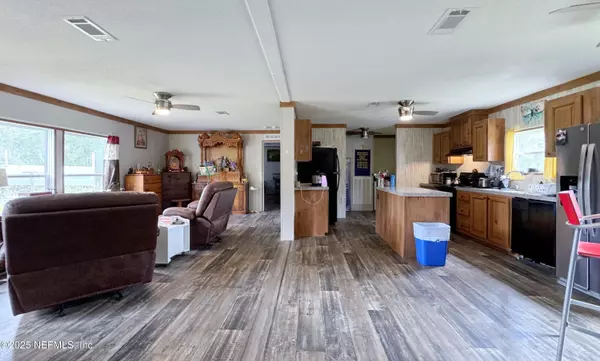 Interlachen, FL 32148,133 OAK CIR