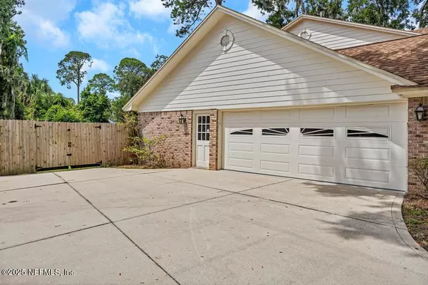 Jacksonville, FL 32277,4448 CHARTER POINT BLVD