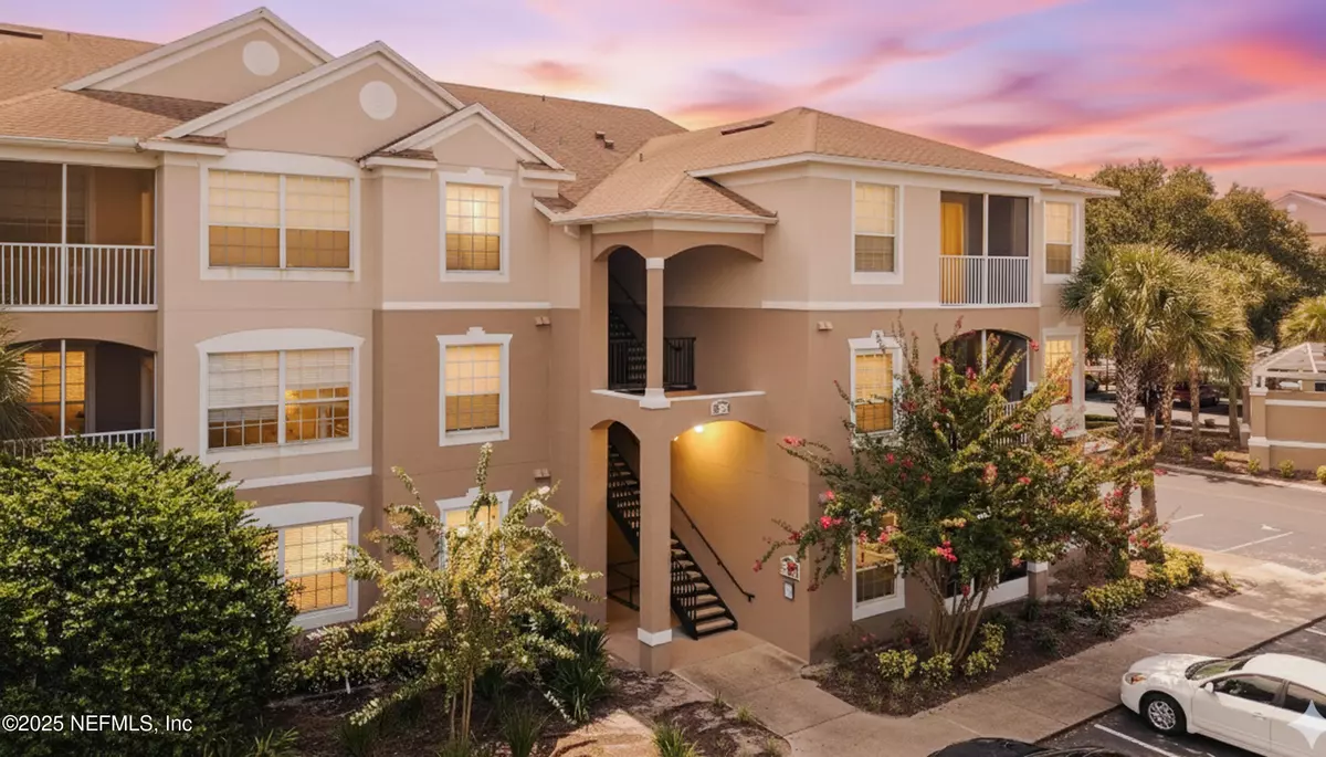 Jacksonville, FL 32256,10550 BAYMEADOWS RD #303