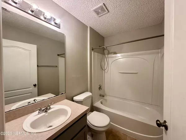 Jacksonville, FL 32244,6764 GENTLE OAKS DR