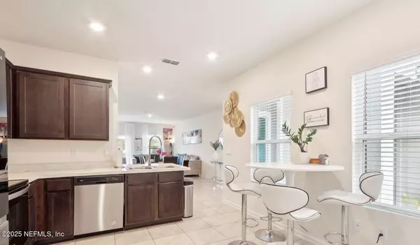 Jacksonville, FL 32218,986 OBSERVATORY Pkwy