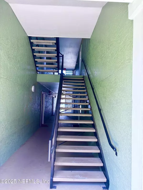 Jacksonville, FL 32256,7701 TIMBERLIN PARK BLVD #322