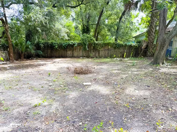 Jacksonville, FL 32211,265 PECAN ST