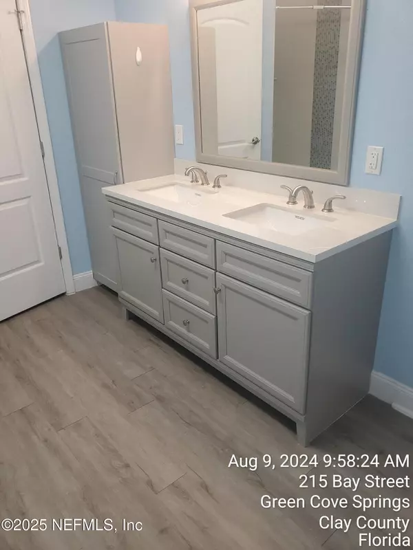 Green Cove Springs, FL 32043,215 GREEN ST