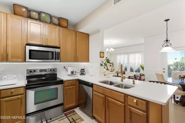 Orange Park, FL 32065,575 OAKLEAF PLANTATION Pkwy ##1004