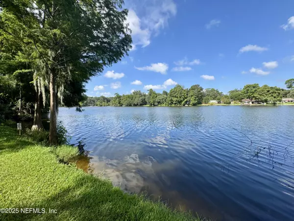 Jacksonville, FL 32225,1692 E HOLLY OAKS LAKE RD