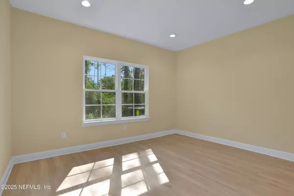 Jacksonville, FL 32259,60 ROBERTS RD #401