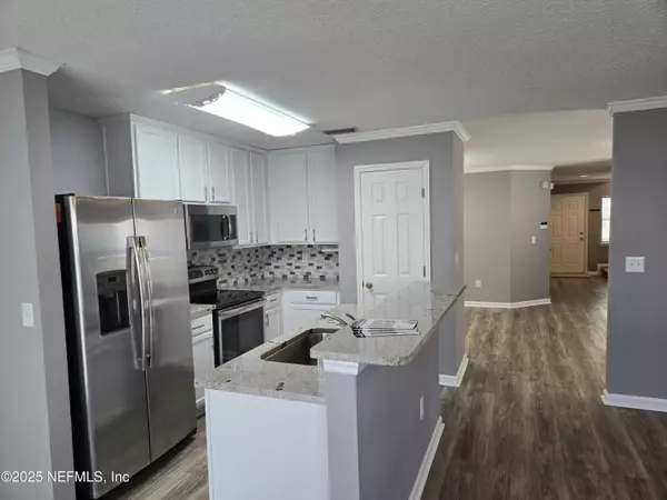 Fleming Island, FL 32003,1500 CALMING WATER DR #401