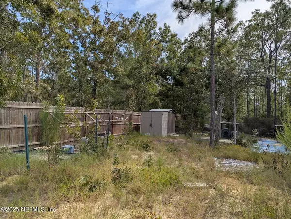 Interlachen, FL 32148,442 AKRON ST