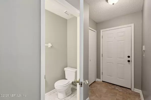 Jacksonville, FL 32223,3325 MANDARIN GLEN DR