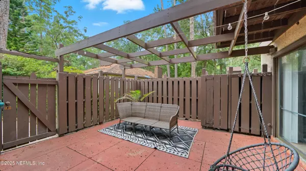 Jacksonville, FL 32257,10441 BIGTREE CIR W