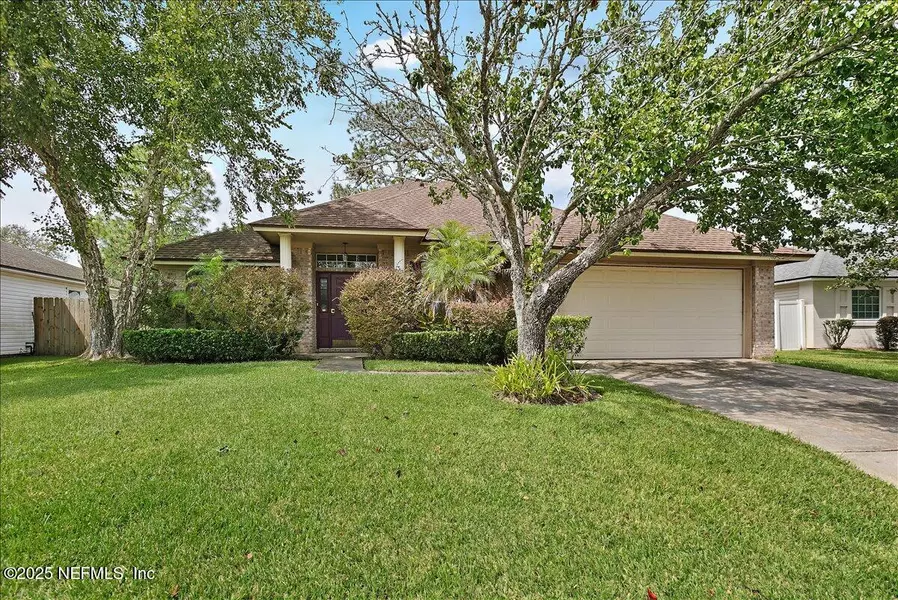 2450 BENTWATER DR W, Jacksonville, FL 32246