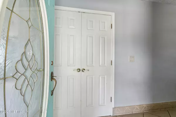 Jacksonville, FL 32244,8202 OLD ENGLISH DR