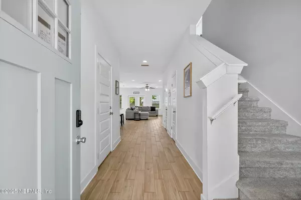 Jacksonville Beach, FL 32250,920 1ST AVE S