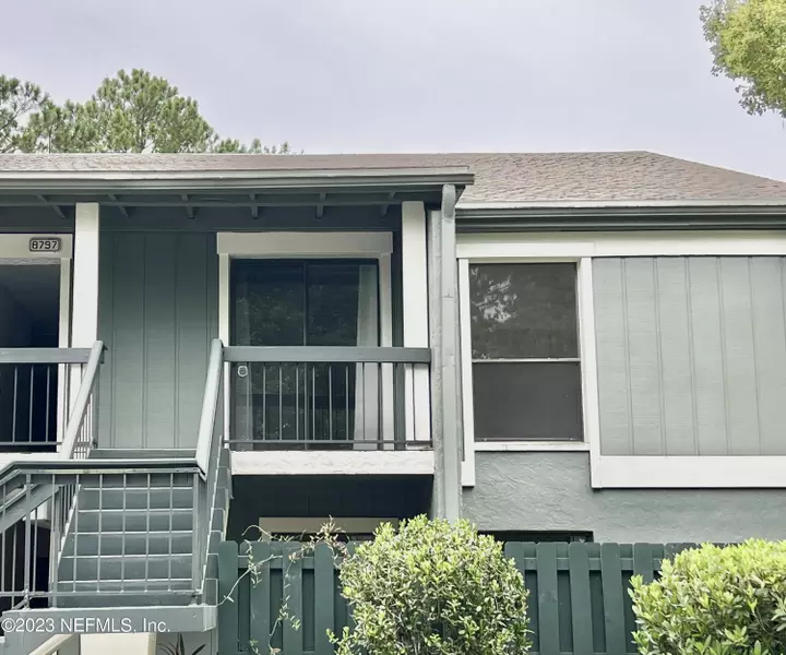 8797 COMO LAKE DR #8797, Jacksonville, FL 32256