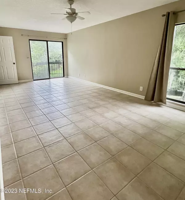 Jacksonville, FL 32256,8797 COMO LAKE DR #8797