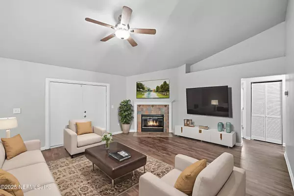 Jacksonville, FL 32218,439 JAX ESTATES DR S