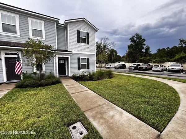 Jacksonville, FL 32218,379 ANNIES PL
