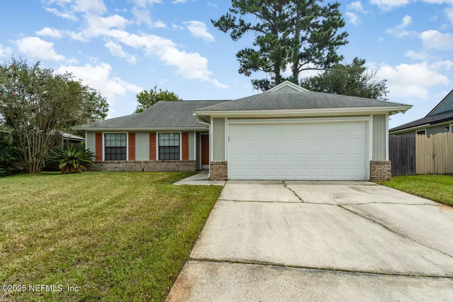 7945 AMANDAS CROSSING DR E, Jacksonville, FL 32244