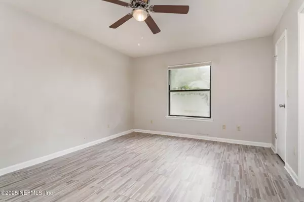 Jacksonville, FL 32244,7945 AMANDAS CROSSING DR E